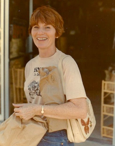 Dusti in 1981, shopping while leading us Tithe of Life interns on a trip to a Mexican border town (my first time to leave the U.S., if only for an afternoon).